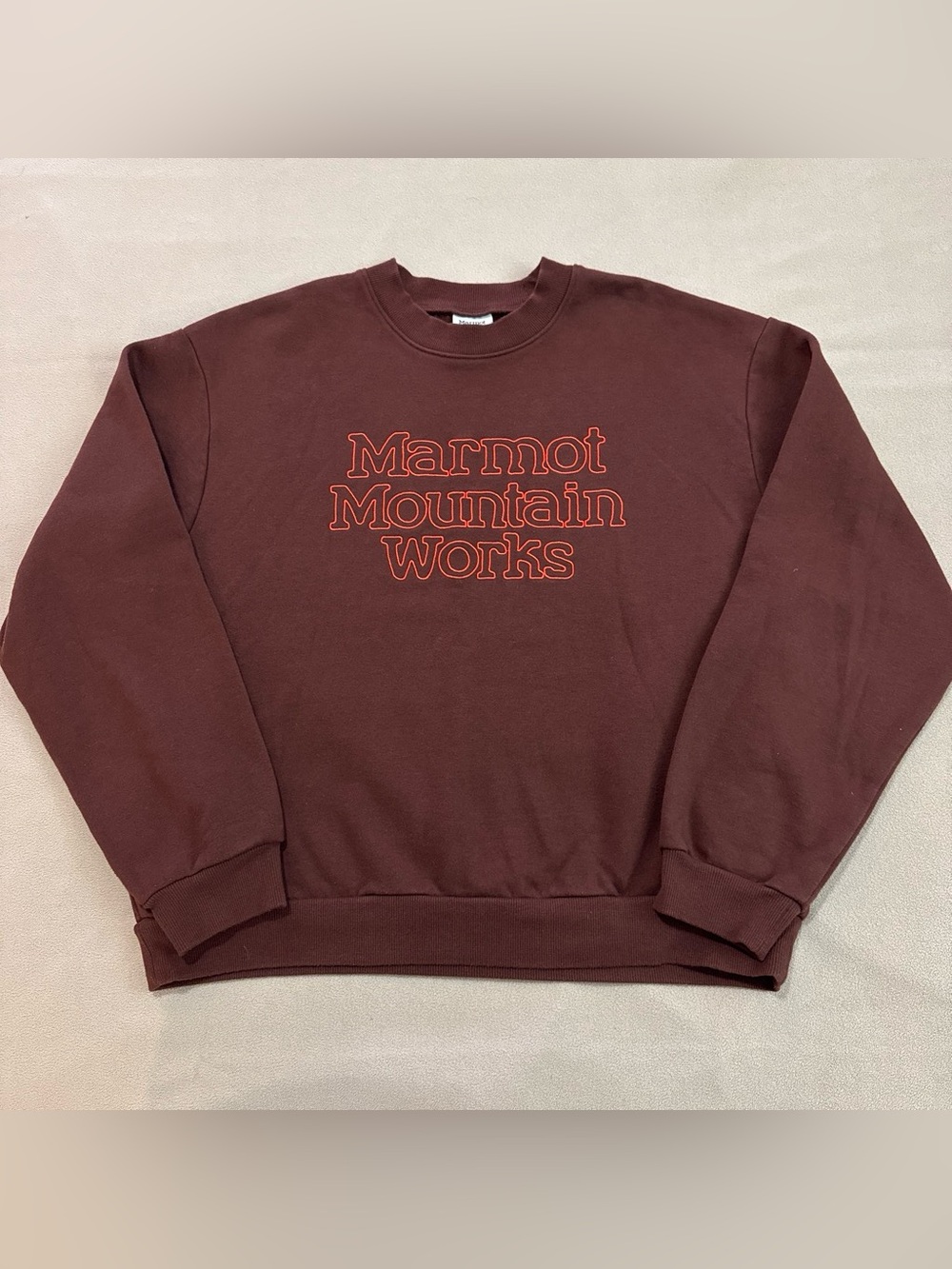 Marmot Mountain Works brown crewneck sweatshirt